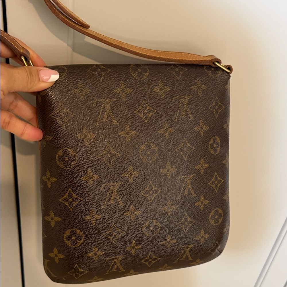 Louis Vuitton Musette Salsa shoulder Bag - Picture 6 of 16